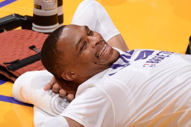 遭口诛笔伐依然满面笑容 加盟湖人让韦少毫不后悔